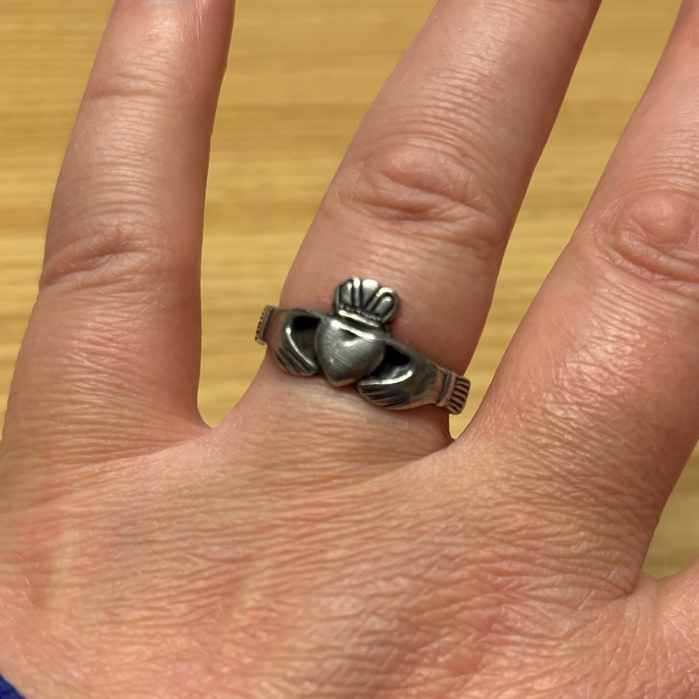 Pewter Claddagh Ring Size 10 - Picture 2 of 4